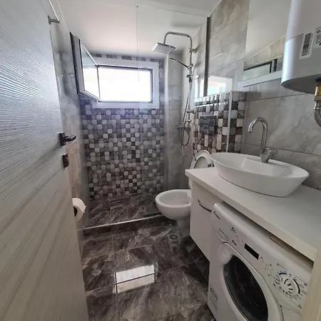 Nera Paralia-seafront With Balcony & Sea Views * Paralía