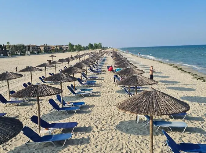 Nera Paralia-seafront With Balcony & Sea Views