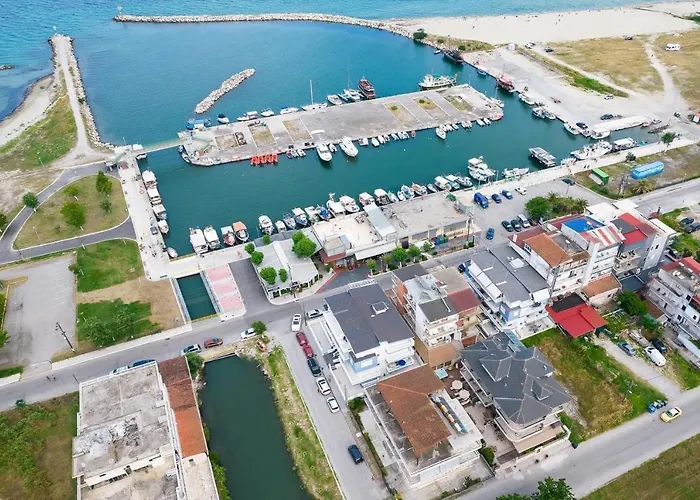 شقة Nera Paralia-seafront With Balcony & Sea Views